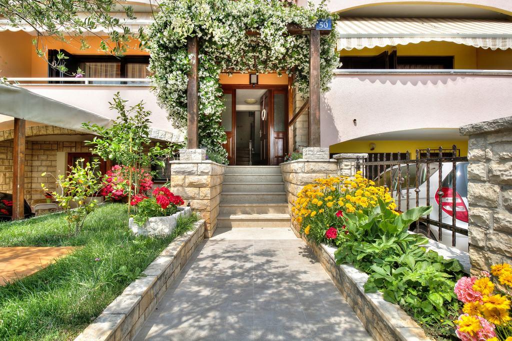 Apartment Roko Umag Exterior photo